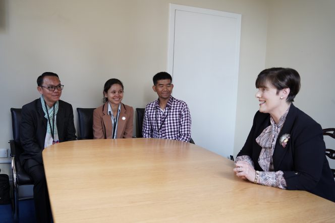 Cambodian delegation meeting with Minister for Education